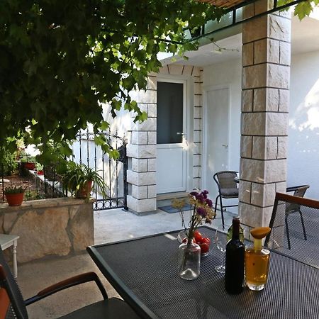 Apartment R&M Lumbarda Exterior photo